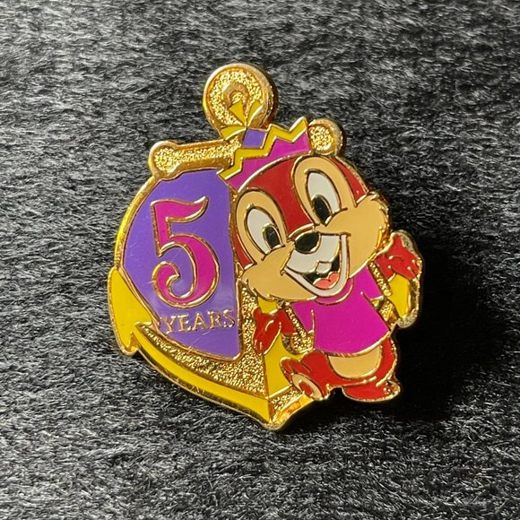 Tokyo Disney Sea 5th Anniversary Chip Aladdin Prize Tokyo Disney Land Pin Japan - Picture 1 of 2